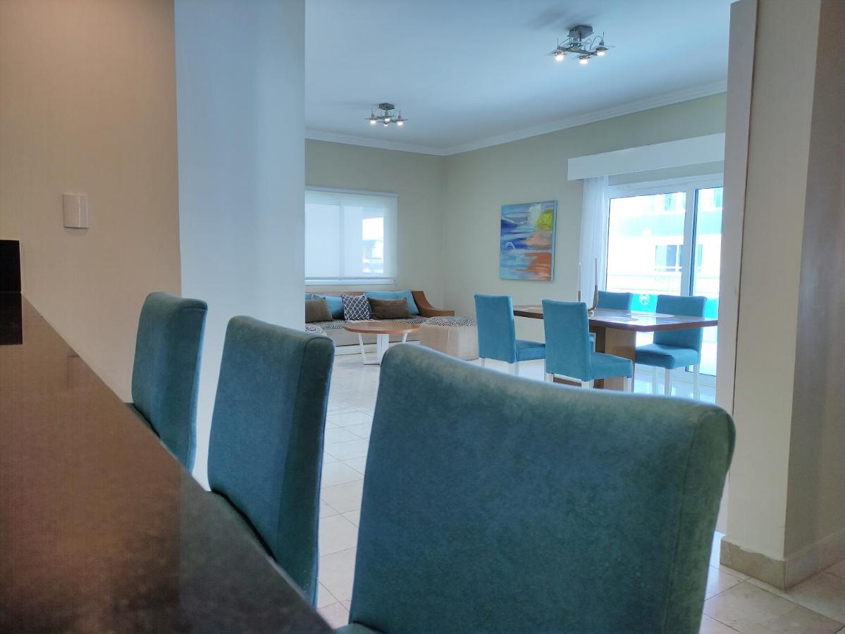 Chic Beachfront Apartment - Private Beach Access Пунта Кана Екстериор снимка