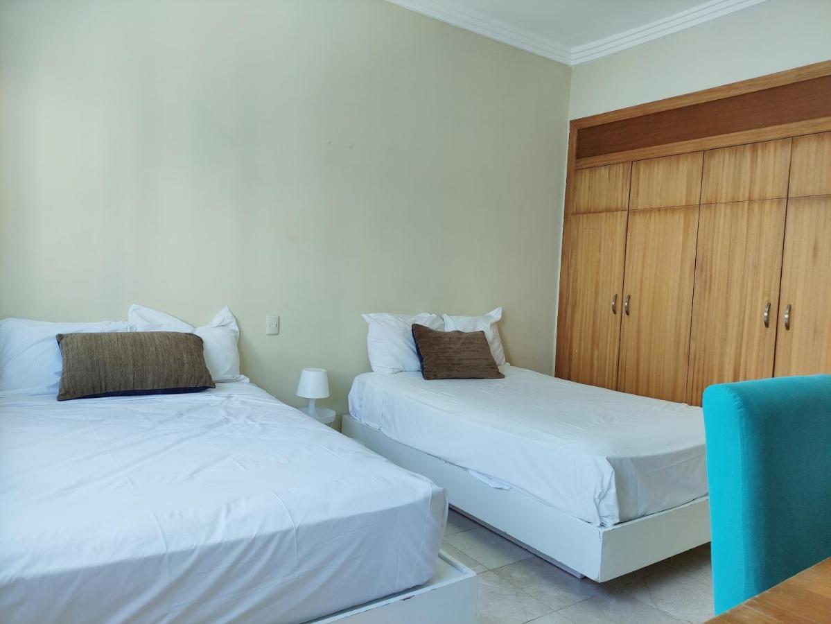 Chic Beachfront Apartment - Private Beach Access Пунта Кана Екстериор снимка